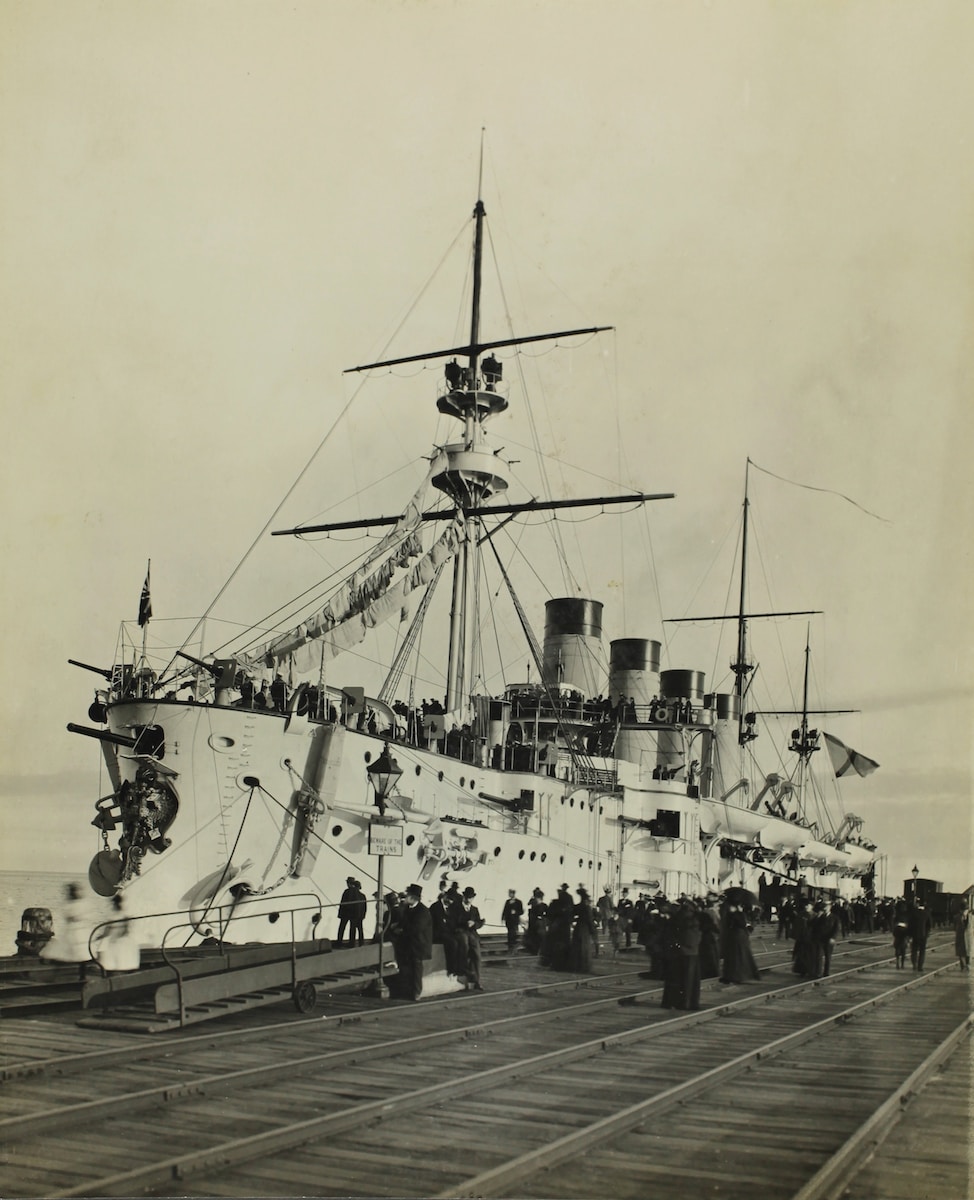 black and white photo of the titanic